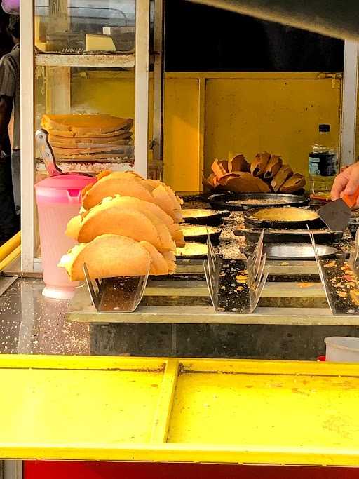 Apam Balik - Malaysian Specialty Sweet Turnover Pancake 1