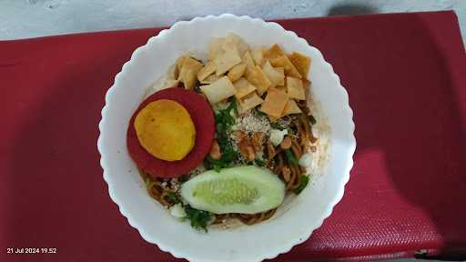 Bakmie Macho & Salad Buah 9