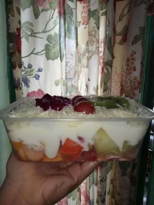 Sari'S Salad&Cake 3