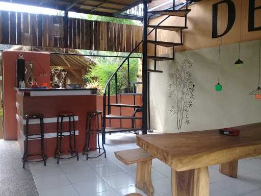 D'Benue Resto & Cafe 7