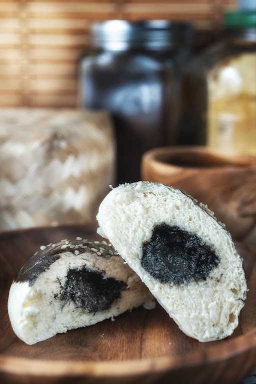 Ed-Oy Bakpao Dan Dimsum Bandung 1