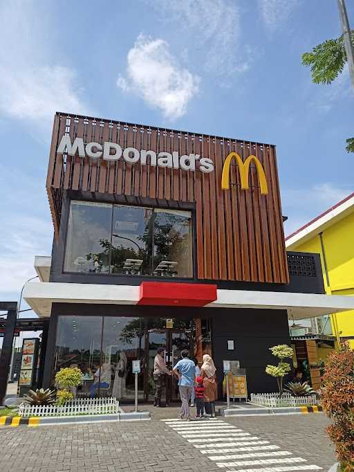 Mcdonald'S - Kiara Artha Park 1