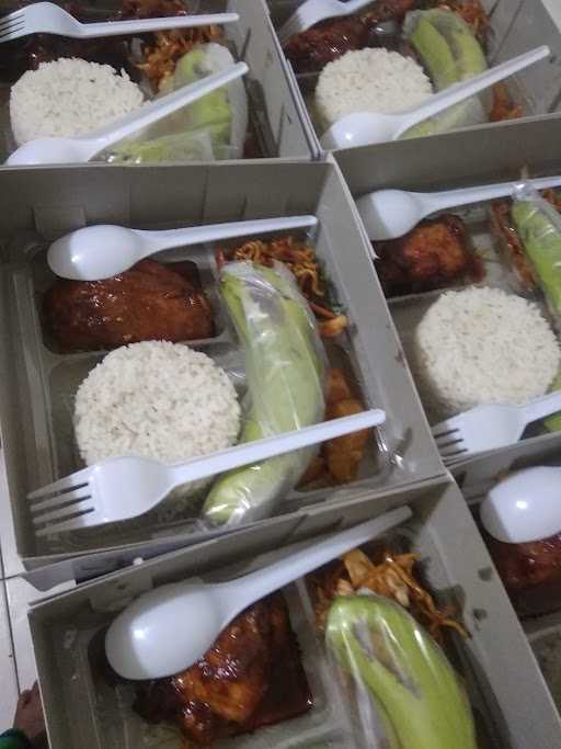 Warung Nasi Mamake Slamet Bahari 10