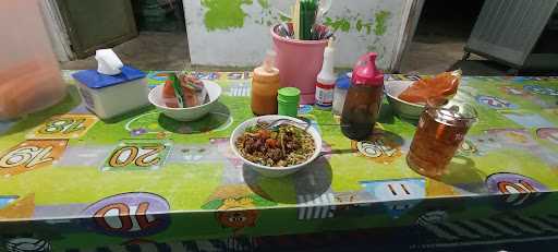 Mie Ayam Bakso Pringgondani 1