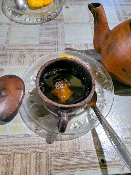 Warung Teh Poci Pak Sadiman 3