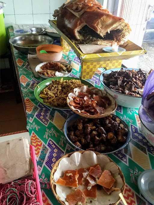 Warung Babi Guling Andi Jaya Perean 8