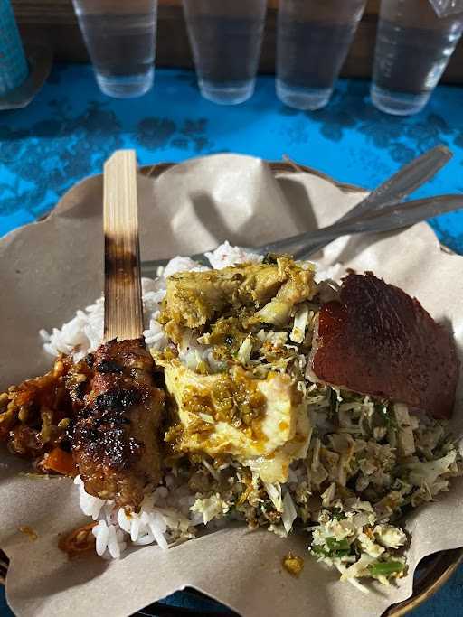 Warung Nasi Babi Guling Pasar Baturiti 3