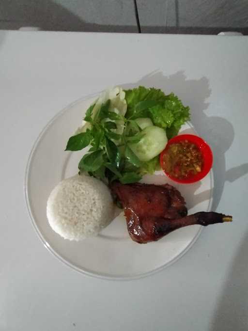 Bebek & Ayam Goreng Tentrem 3