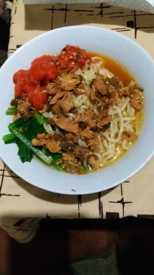 Mie Ayam Bakso Pak Giant 4