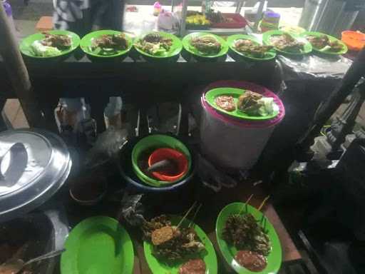 Warung Pecel Lele Mas Bewok 1