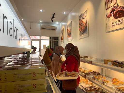 Bunga Bakery Tanah Baru 3