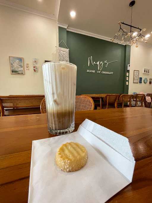 Naqy'S Cafe & Bakery 7