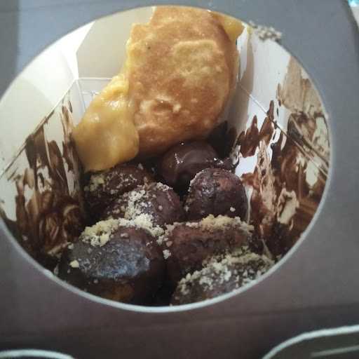 Donuthing Margonda Depok 4