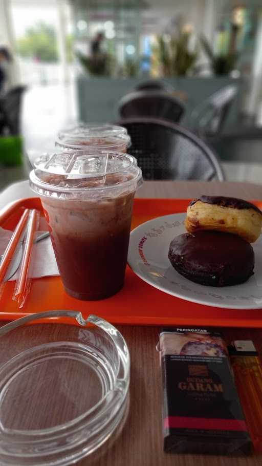 Dunkin' Donuts 2