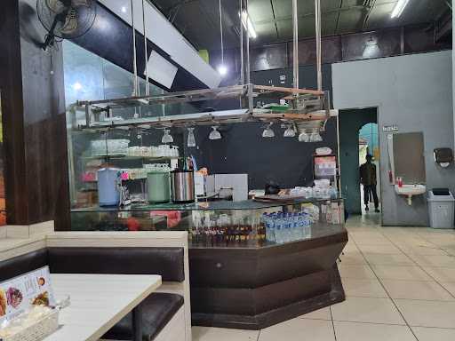 Pempek Lapan Duobelas Palembang Resto 8