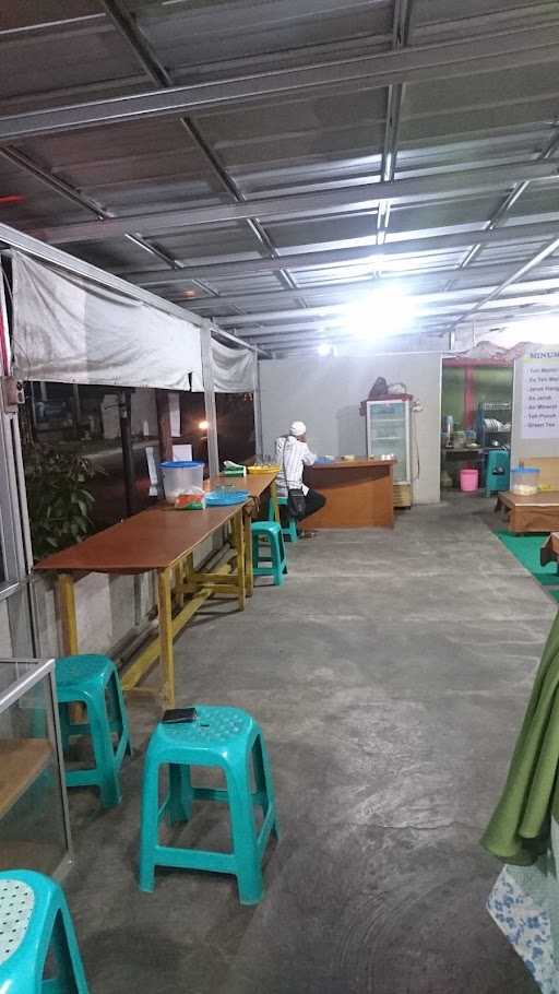 Pondok Masakan Khas Betawi Ibu Eny 7