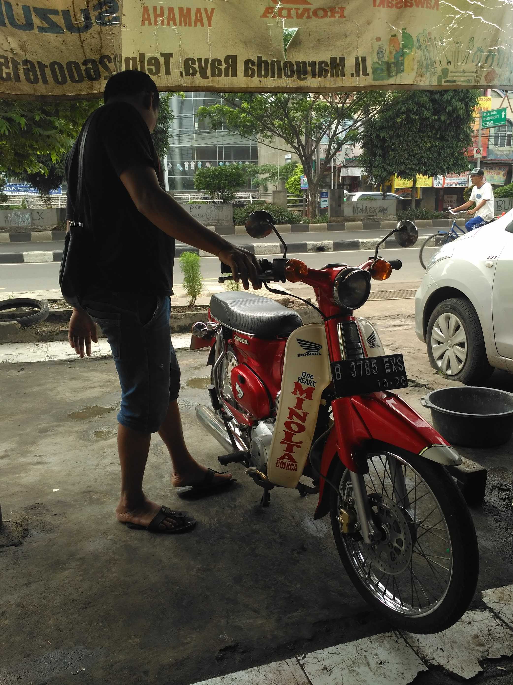 Sea Food & Pecel Lele - Cak Doel 4