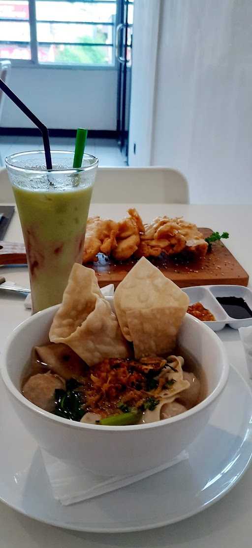 Tatap Moeka Coffee And Resto - Margonda Raya Depok 4