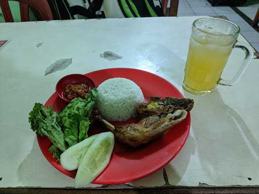 Warung Ayam Penyet Bu Ani 4