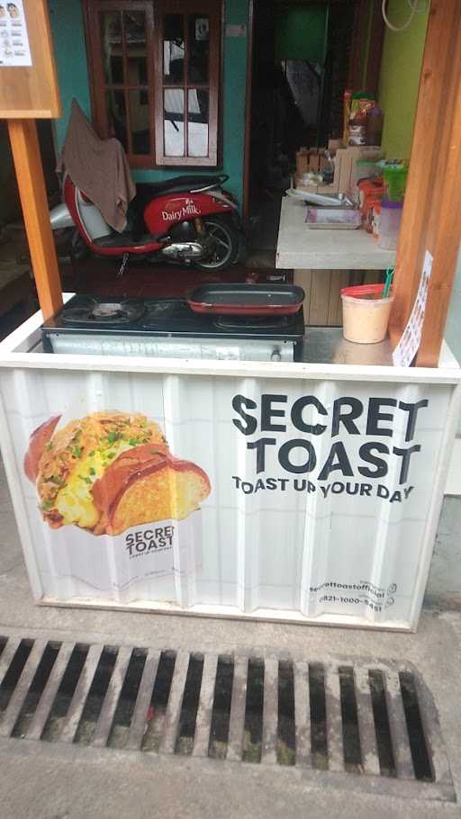 Secret Toast 🍞 1