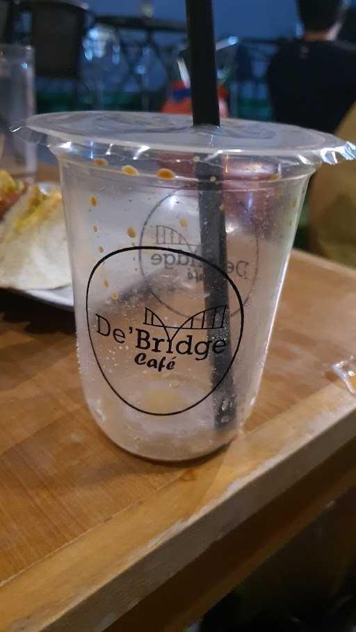 De' Bridge Cafe 1