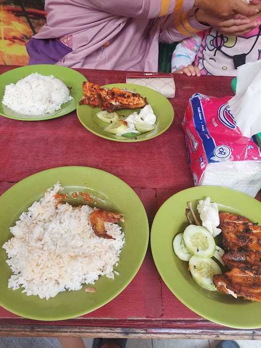 Ayam Bakar Rina 9