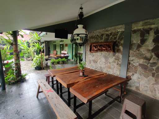 Rumah Cikunir 7