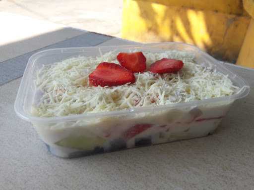 Salad Buah Nangkring 1