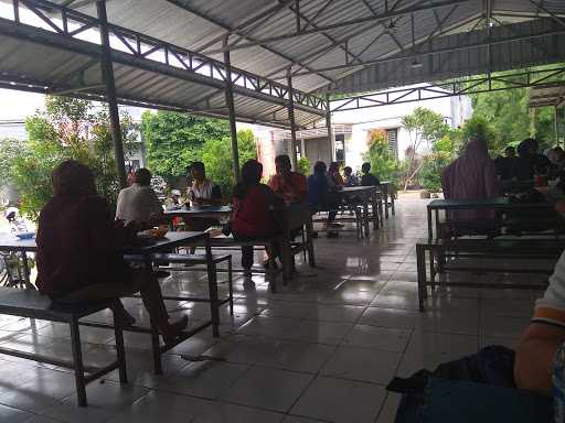 Taman Kuliner Keluarga 8