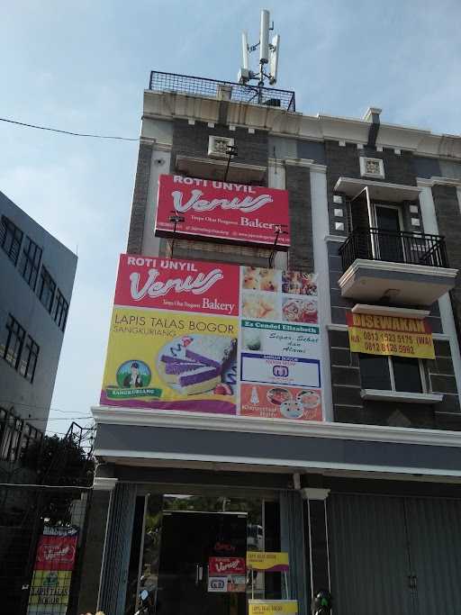 Roti Unyil Venus Kalimalang 5