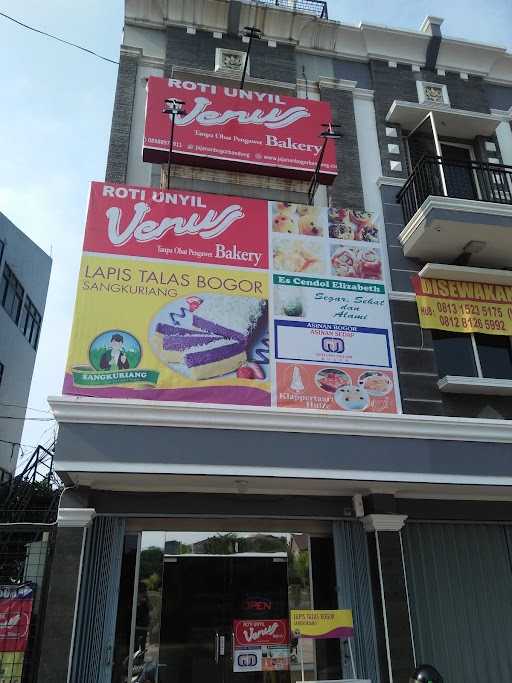 Roti Unyil Venus Kalimalang 1