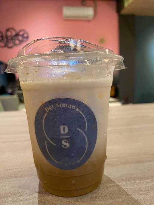 Del Siman'S Cafe 2