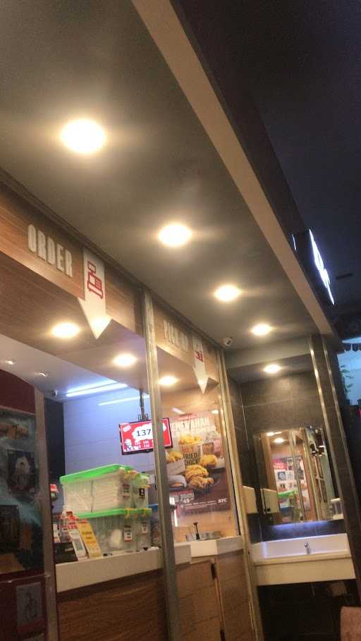 KFC - Mall Pekayon 7