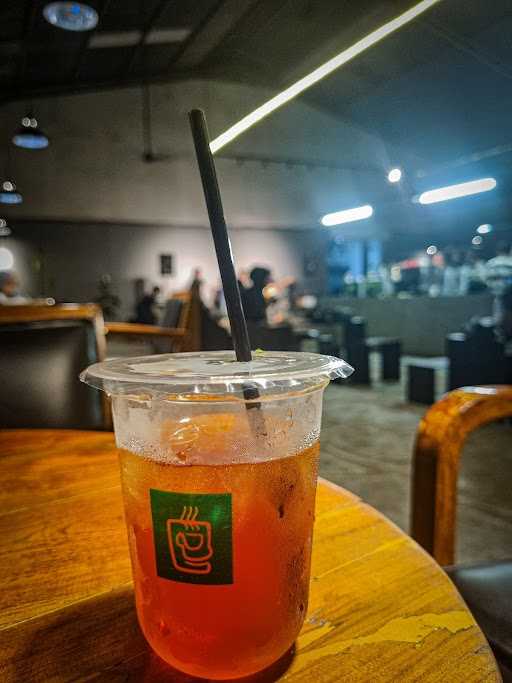 Saat Seduh Coffee Bekasi 6