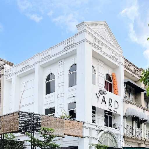 Yard Cafe 1