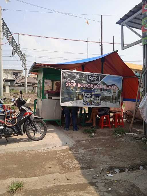 Gado-Gado Pinggir Rel Bekasi 3