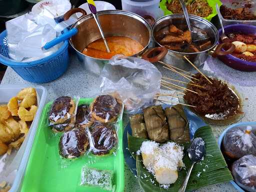 Nasi Uduk Ibu Barkah 1