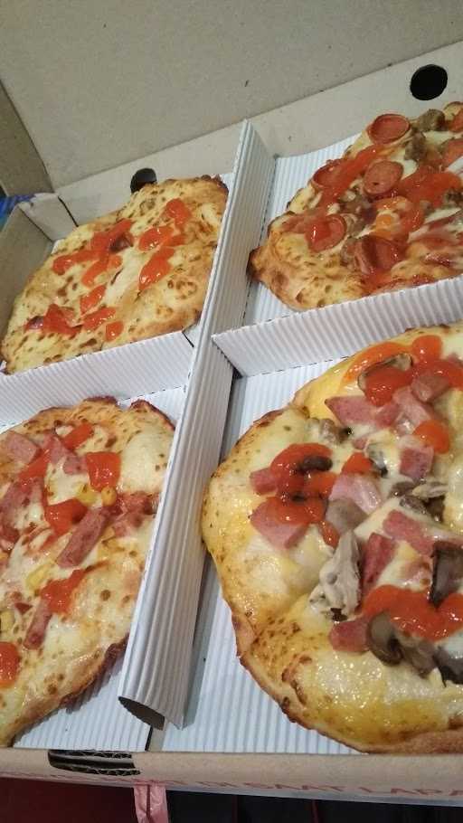 Pizza Hut Delivery - Phd Indonesia 9