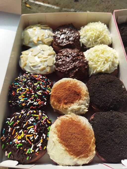 U-Be Donuts 4