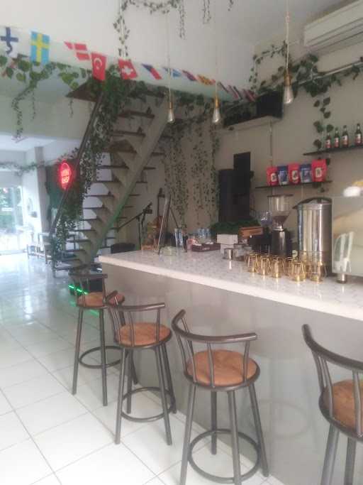 Coffeebar.Nyairasa 5