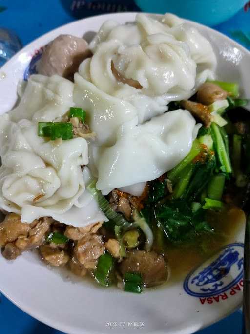 Mie Ayam Bakso Pangsit Sinar Surya 8