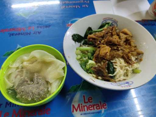 Mie Ayam Bakso Pangsit Sinar Surya 2