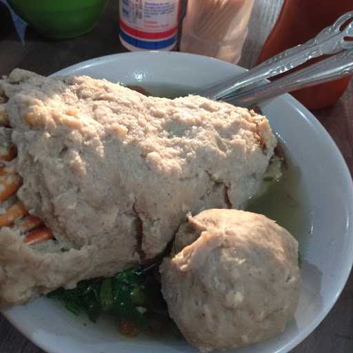 Bakso & Mie Ayam Raksasa 6