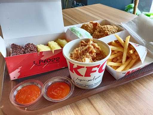 KFC - Cut Mutia Bekasi 1