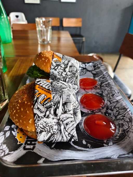 Lawless Burgerbar Bekasi 7