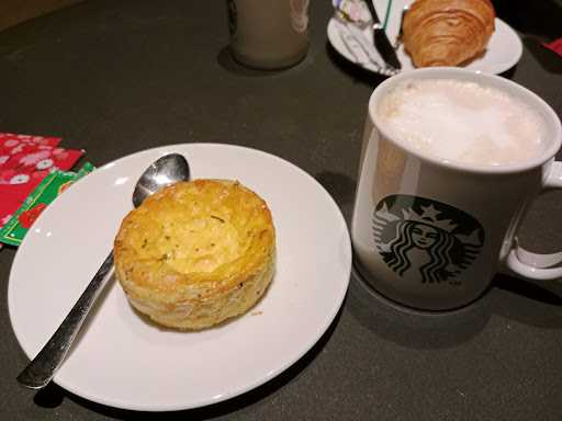 Starbucks - Golden City 7