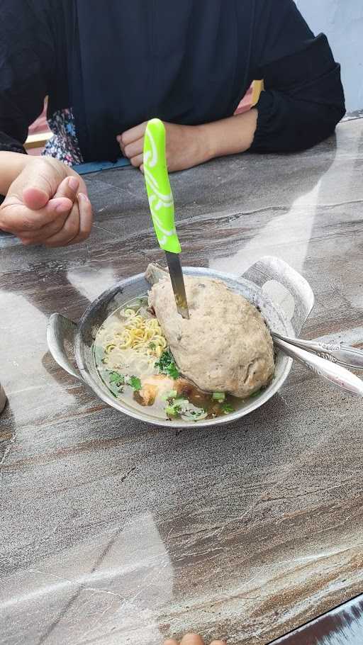 Bakso Raksasa 4