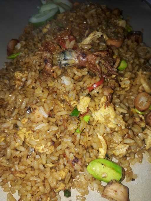 Nasi Goreng Spesial Bapa Abil 8