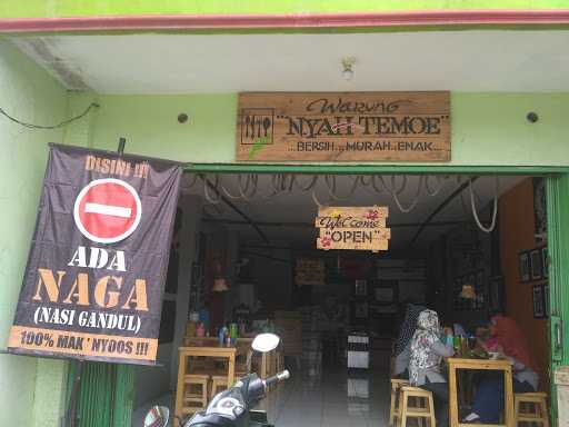 Warung Makan Nasi Gandul Nyah Temoe 1