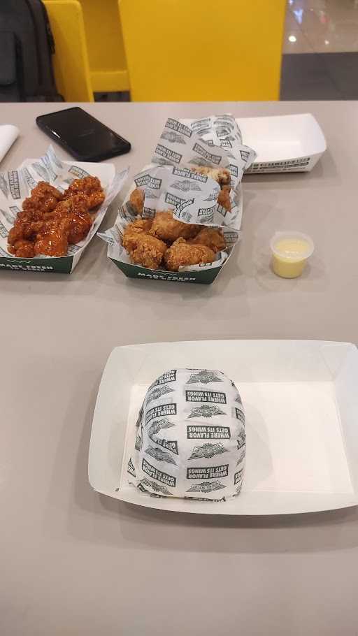 Wingstop Summarecon Mall Bekasi 7